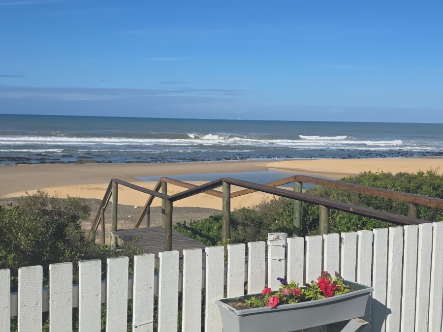 3 Bedroom Property for Sale in Cannon Rocks Eastern Cape